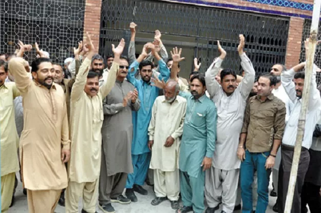 the demonstrators chanted slogans against hameed and demanded his suspension photo express the demonstrators chanted slogans against hameed and demanded his suspension photo express