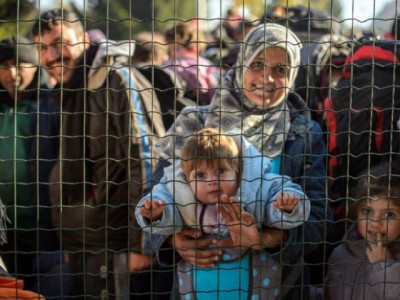 refugee surge eu migrant commissioner to visit pakistan