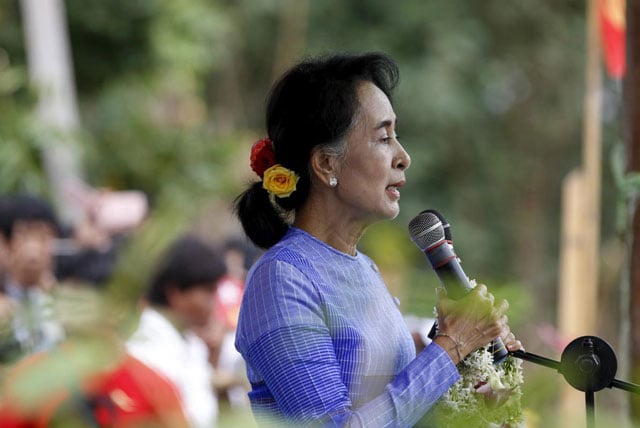 myanmar opposition leader aung san suu kyi gives a speech during her campaign for the upcoming general election in hpasaung kayah state on september 11 2015 photo reuters