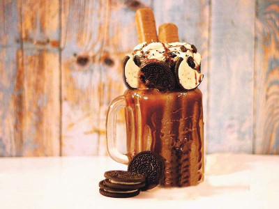 recipe overload cookies and cream milkshake recipe overload cookies and cream milkshake