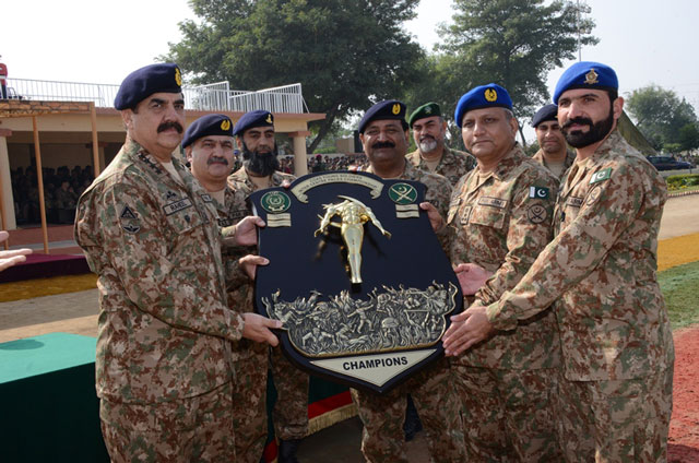 army chief general raheel sharif presents trophy to the winning team at the 3rd rd physical agility and combat efficiency championship photo ispr
