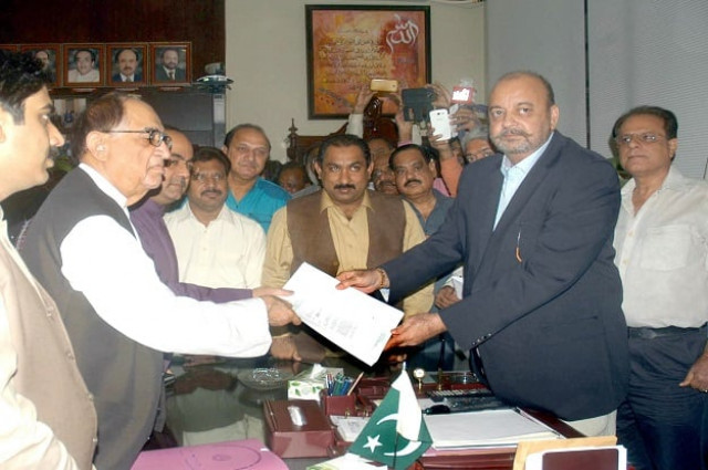 party s 51 mpas withdraw resignations from the provincial legislature photo express