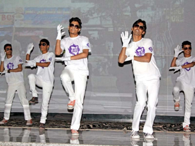 this troupe of break dancers from lyari danced with dr heidingsfelder s silent documentary playing in the background photo aysha saleem express this troupe of break dancers from lyari danced with dr heidingsfelder s silent documentary playing in the background photo aysha saleem express