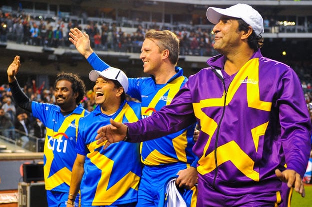 sachin 039 s blasters player sachin tendulkar center left waves to the crowd with other players after a match in the cricket all stars series at citi field on november 7 2015 in the queens borough of new york city photo afp