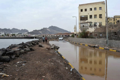 panic as yemen s socotra hit by new cyclone panic as yemen s socotra hit by new cyclone