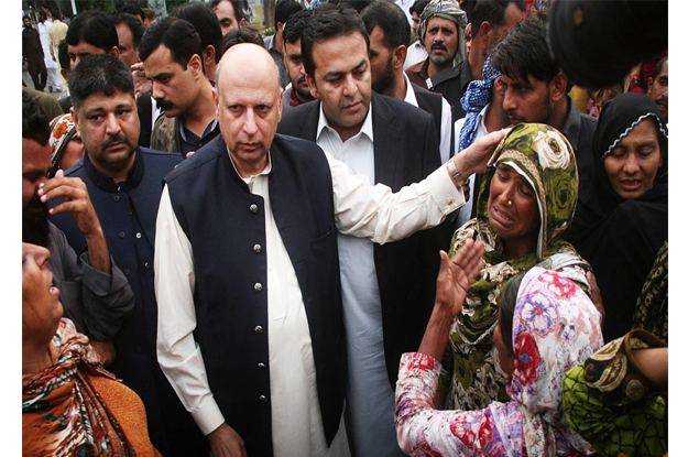 pti punjab organiser chaudhry sarwar offering his condolences to the relatives of the worker photo online