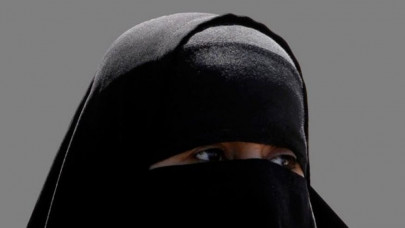 israeli officers shoot dead knife wielding palestinian woman israeli officers shoot dead knife wielding palestinian woman