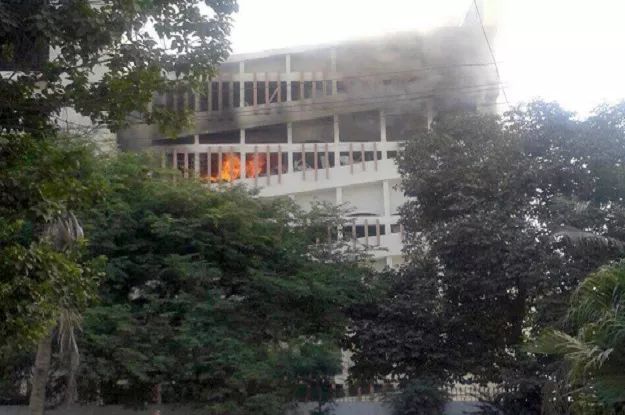 saddar police station sho muhammad naeem suspected no criminal activity behind the fire photo express saddar police station sho muhammad naeem suspected no criminal activity behind the fire photo express