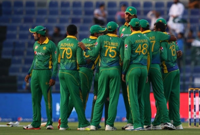 1st odi ton up hafeez guides pakistan s victory over england