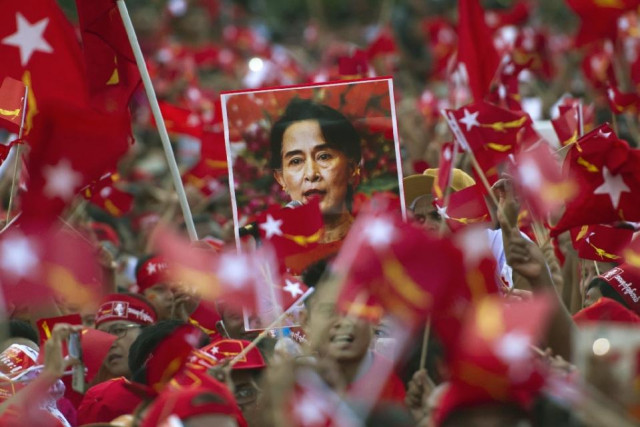 power beckons for aung san suu kyi 039 s pro democracy movement as it continues to grab parliamentary seats previously held by the ruling party in army dominated myanmar photo afp power beckons for aung san suu kyi 039 s pro democracy movement as it continues to grab parliamentary seats previously held by the ruling party in army dominated myanmar photo afp