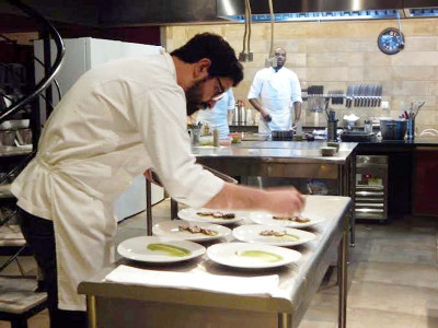 chef shahnawaz khan to start own eatery in lahore