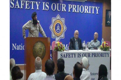 speeding kills students learn about basic traffic rules precautions to take while driving speeding kills students learn about basic traffic rules precautions to take while driving