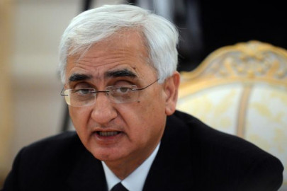 india ignoring pakistan s overtures for peace salman khurshid
