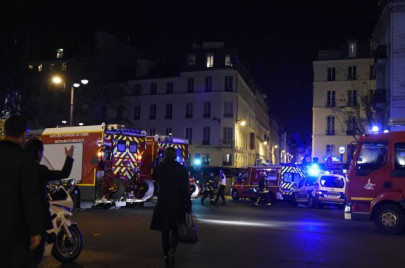 paris attacks evoke dark memories for india s mumbai