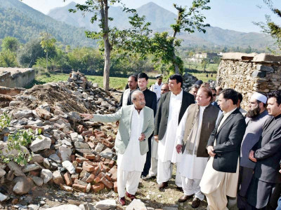 october 26 earthquake nawaz assures victims of pre winter rehabilitation