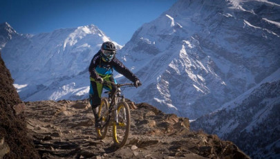 world s highest mountain bike race held in quake hit nepal world s highest mountain bike race held in quake hit nepal
