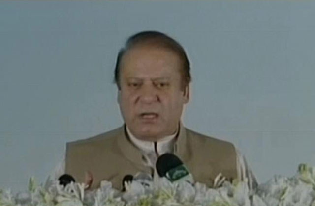 prime minister nawaz sharif addresses a gathering after the ground breaking of second section of faisalabad multan m4 motorway project in gojra on november 16 2015 express news screengrab