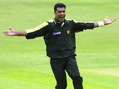 waqar turns 44 a look at some of the toe crusher s best moments waqar turns 44 a look at some of the toe crusher s best moments