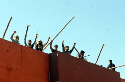 lady reading hospital doctors paramedics clash over hostel occupancy