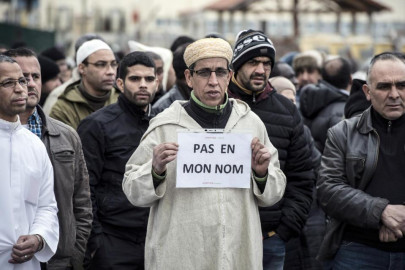 paris mosque urges muslims to join anti terror protest on friday