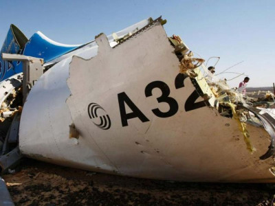 bomb that downed russian plane in egypt placed in main cabin report