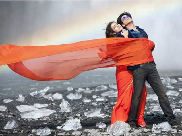 the iconic couple 039 s sizzling chemistry in gerua reminds you of k3g not ddlj the iconic couple 039 s sizzling chemistry in gerua reminds you of k3g not ddlj