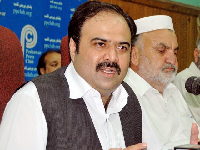 sikandar sherpao says he will not rest till quake victims in chitral are compensated photo nni