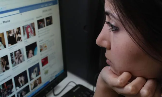 facebook can have positive and negative effects on the levels of a common stress hormone in teenagers photo blogspot