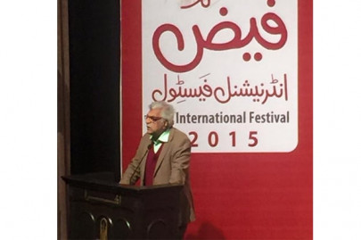 politics and peace world at war since fall of berlin wall says tariq ali politics and peace world at war since fall of berlin wall says tariq ali