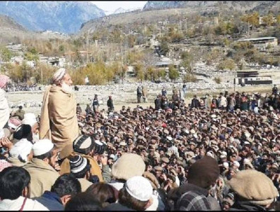 massive manhunt under way in g b to produce kidnapped sco officials massive manhunt under way in g b to produce kidnapped sco officials