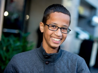 us muslim teen accused of clock bomb suing texas city school for 15 million