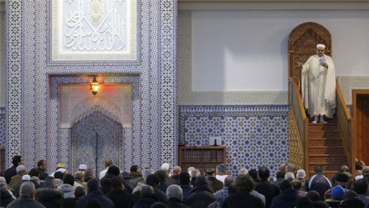 french muslim body calls for imams to require licence to preach
