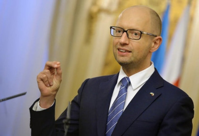 ukraine bans russia s airlines from crossing its airspace