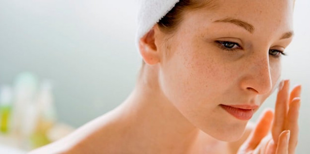 some products that promise to restore radiance may actually be drying your skin out because of these ingredients photo huffpost some products that promise to restore radiance may actually be drying your skin out because of these ingredients photo huffpost