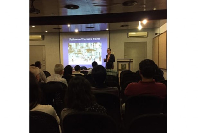 laurent bonnefoy giving his lecture at the alliance francaise on war in yemen photo twitter com afkarachi laurent bonnefoy giving his lecture at the alliance francaise on war in yemen photo twitter com afkarachi