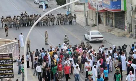 anti riot police face off with protesters in saudi arabia 039 s eastern gulf coast town of qatif on march 11 2011 photo reuters anti riot police face off with protesters in saudi arabia 039 s eastern gulf coast town of qatif on march 11 2011 photo reuters