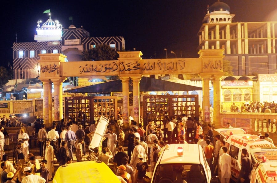 twin suicide attacks at abdullah shah ghazi shrine