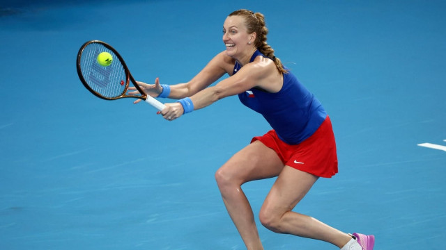 kvitova outserves rybakina at adelaide