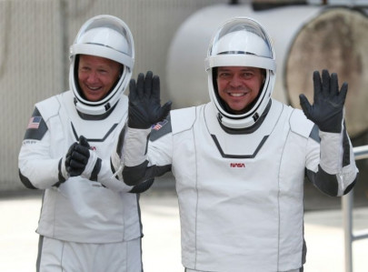us astronauts prepare for spacex nasa return home from iss us astronauts prepare for spacex nasa return home from iss
