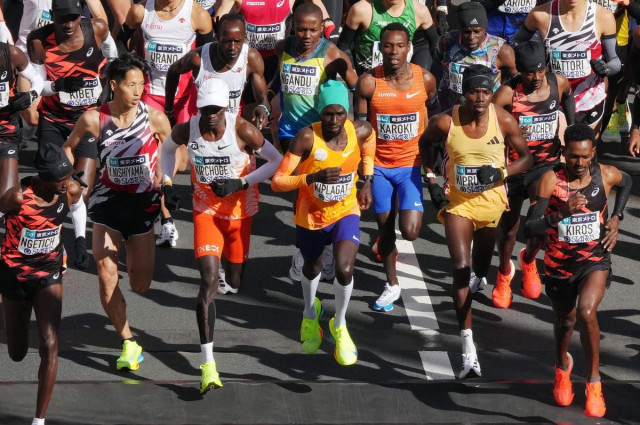 kipchoge struggles to 10th place as kipruto wins tokyo marathon kipchoge struggles to 10th place as kipruto wins tokyo marathon