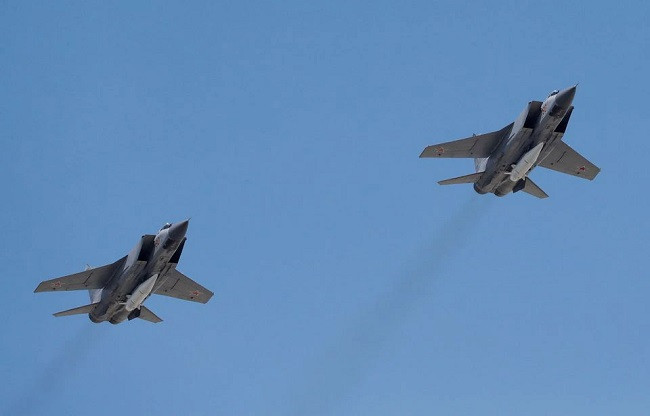 russian air force mig 31 fighter jets fly in formation during the victory day parade above red square in moscow russia may 9 2018 photo reuters