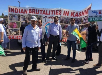 hundreds protest in uk against india s human rights violations in iiojk