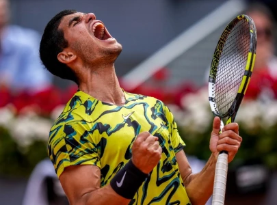 alcaraz survives madrid open scare alcaraz survives madrid open scare