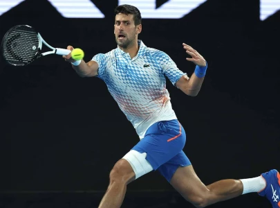 ruthless djokovic into australian quarters