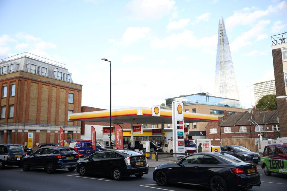 vehicles queue to refill at a shell fuel station in central london britain september 27 2021 reuters