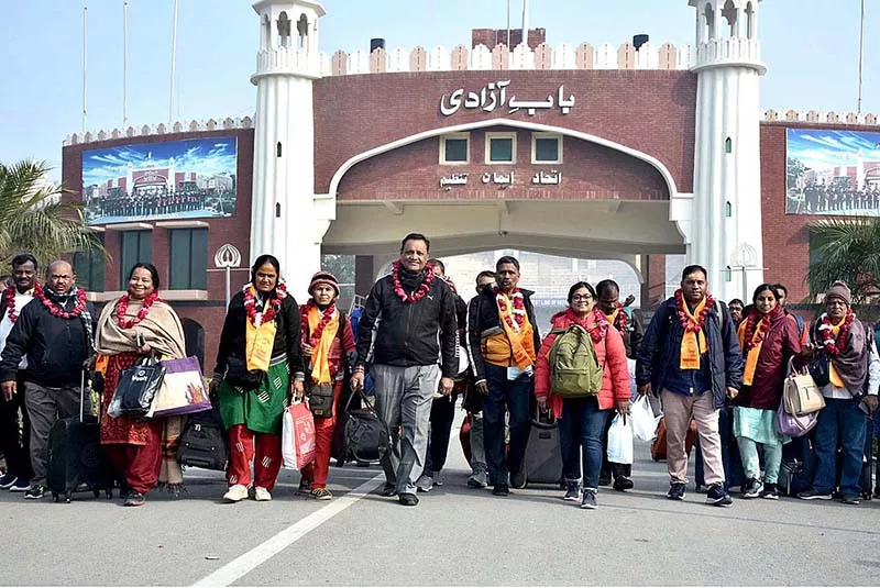 the indian delegation were welcomed at the wagah border in lahore photo app the indian delegation were welcomed at the wagah border in lahore photo app