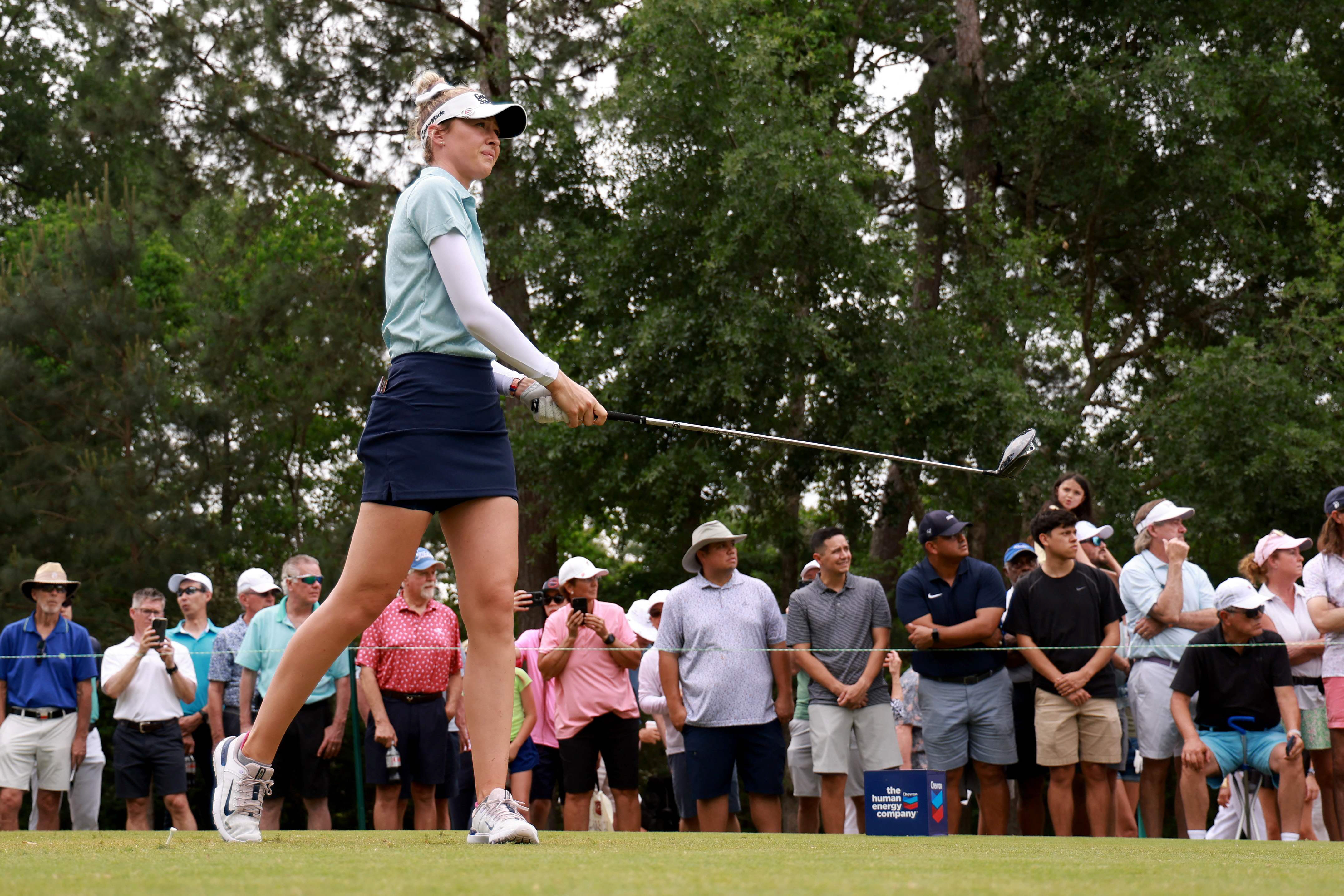 the chase nelly korda follows her shot from the 13th tee during the second round of the chevron championship at the club at carlton woods photo afp