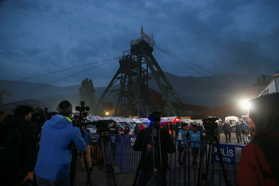 media members report outside the coal mine as search and rescue operation continues after an explosion in amasra in the northern bartin province turkey october 15 2022 reuters cagla gurdogan