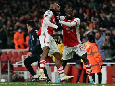 arsenal stage thrilling revival to boost top four bid