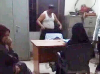 asi takes off shirt in front of women asi takes off shirt in front of women